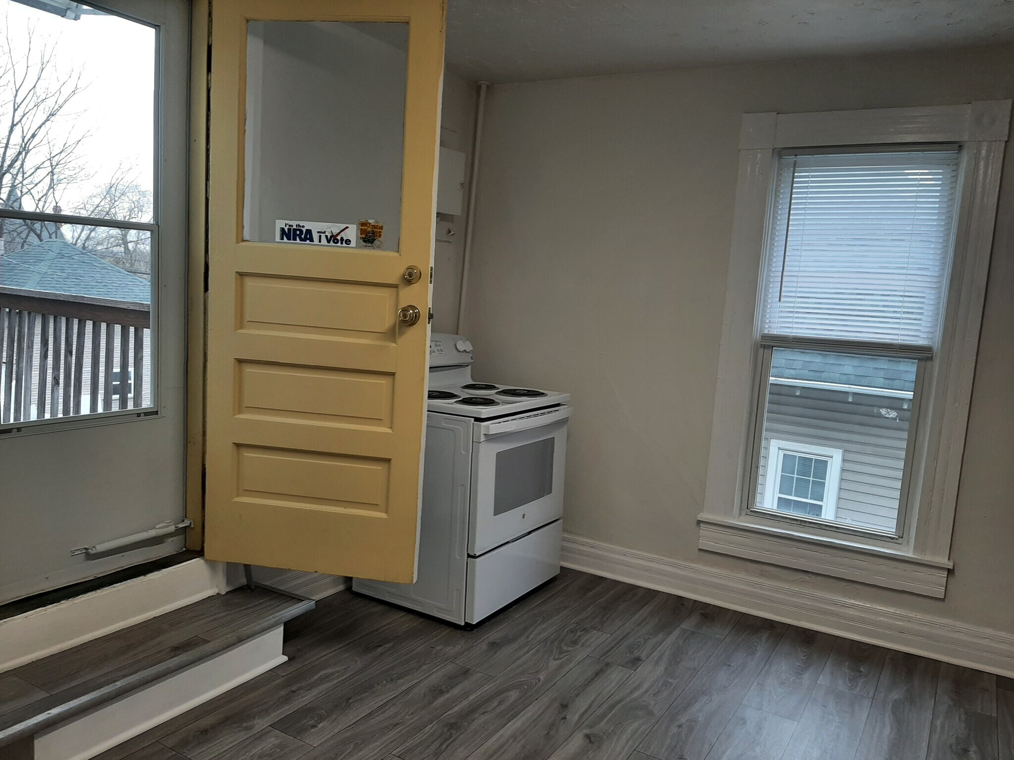 Kitchen - 1120 Garfield Ave