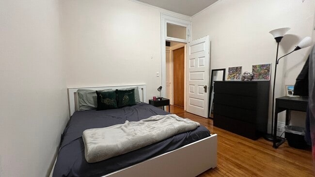Building Photo - 259 Beacon St