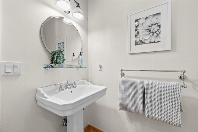 Building Photo - 4 Bedrooms, 3 Bathrooms, Cul-de-sac Location Near Silverado Country Club, Napa