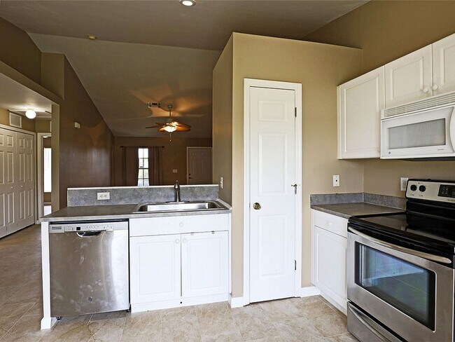 Building Photo - SFH - Cape Coral 325