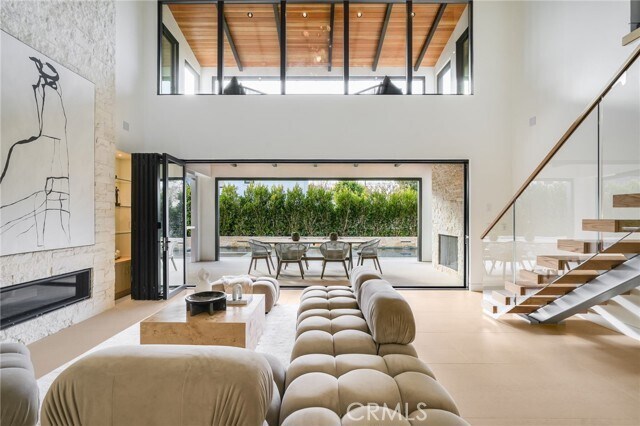 Building Photo - 427 Santa Ana Ave