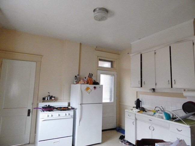 Kitchen - The Pasadena