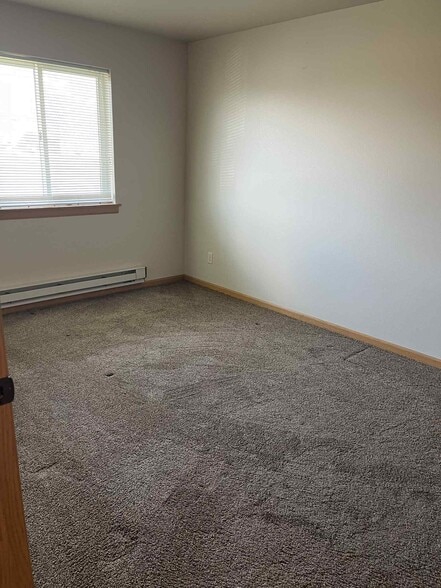 Building Photo - 1412 12th Ave SE