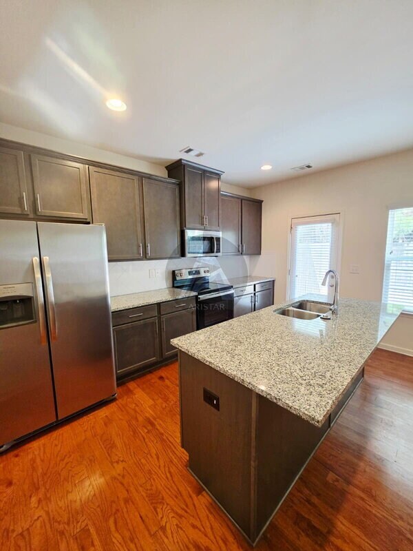 Building Photo - 5270 Mill Way