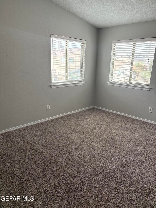 Building Photo - 14077 Tierra Delfin Dr