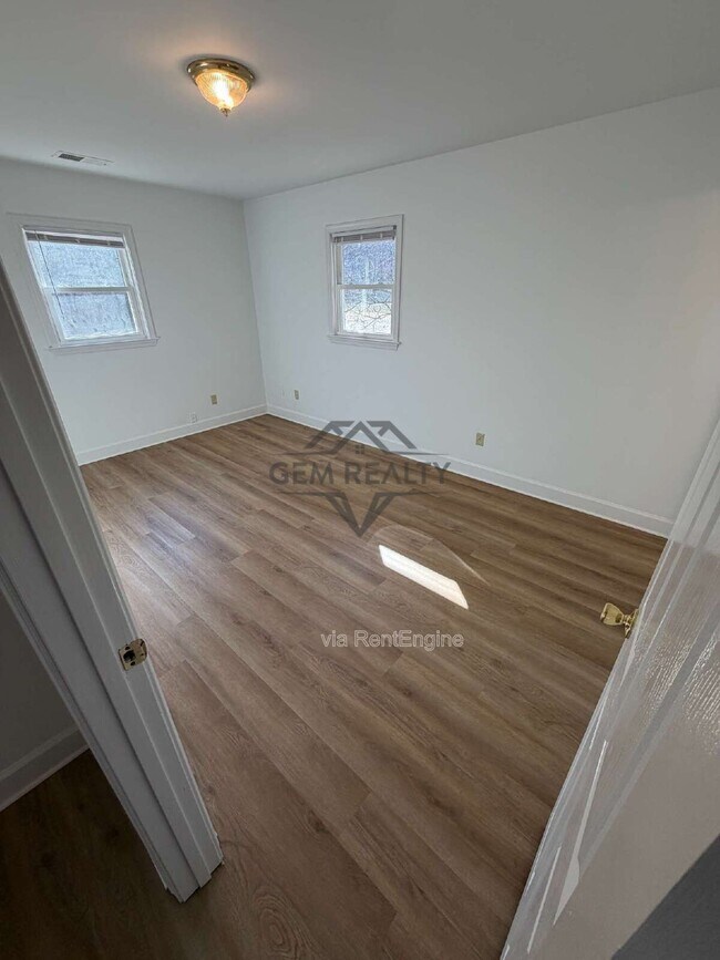 Building Photo - 15326 Tidewater Trail