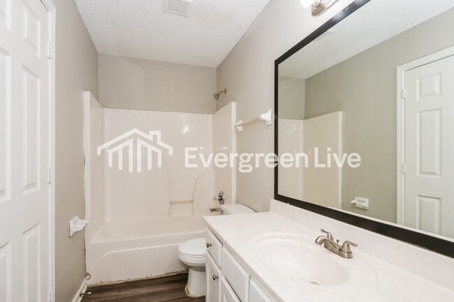 Building Photo - 6000 Wagon Hill Rd E