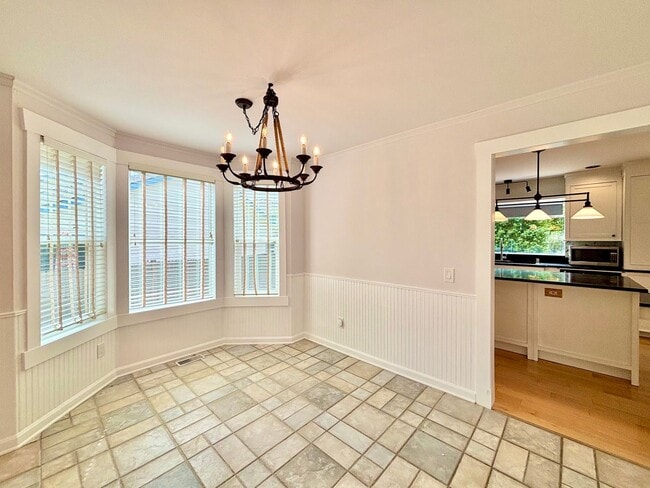 Building Photo - Great SFH for rent in North Rose Hill