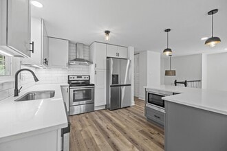 Building Photo - 7120 Clear Crossing Ln