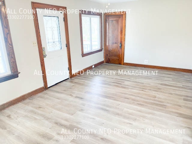 Building Photo - 3733 W 128th St