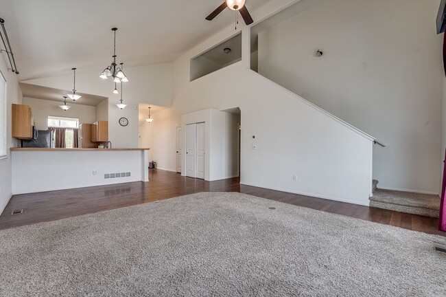 Building Photo - Beautiful 4 bed 3.5 Bath House in NE Fort Collins!