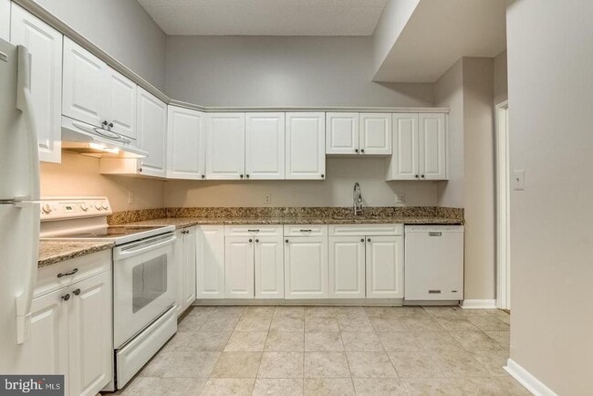 Building Photo - 11564 Rolling Green Ct