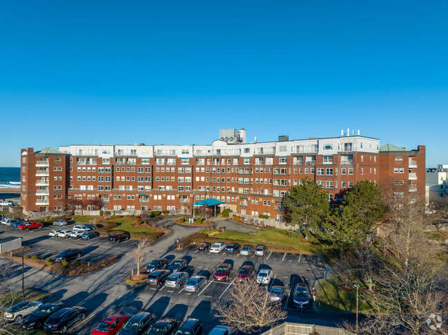 Primary Photo - The Horizons at Paragon Park