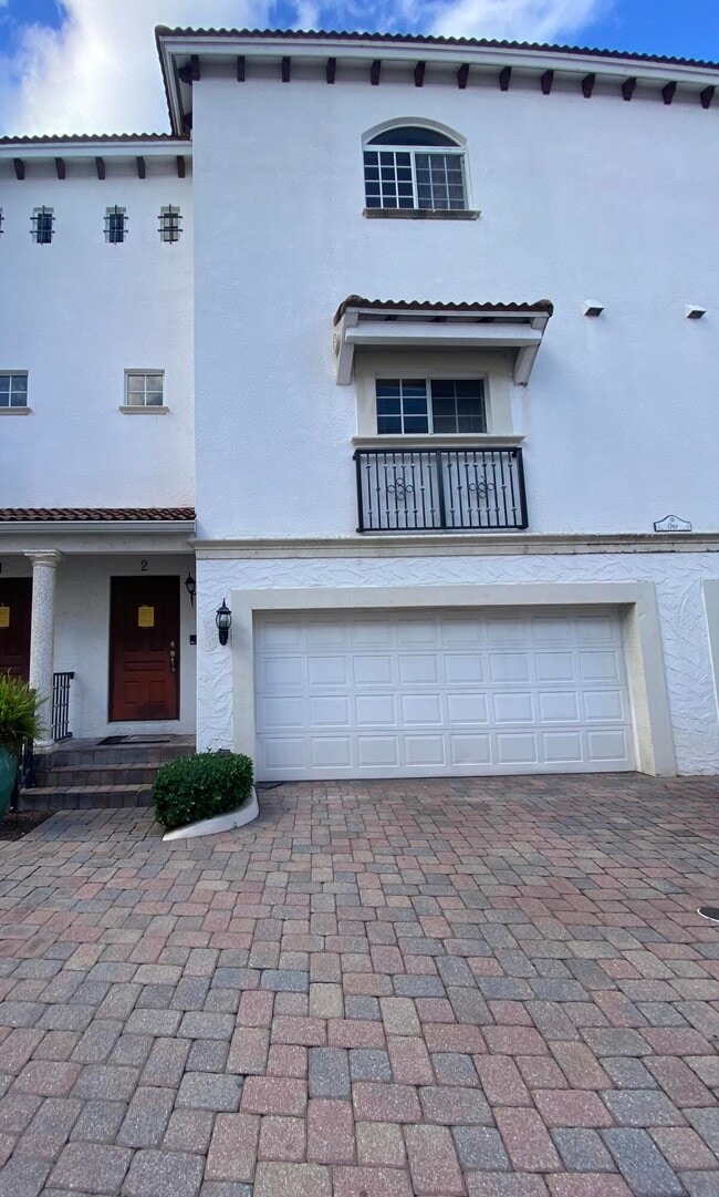 Primary Photo - 1950 Presidential Way