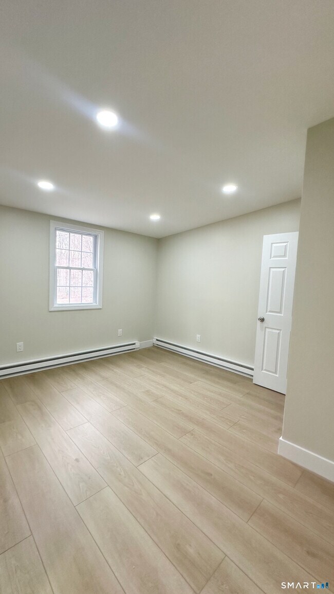 Building Photo - 49 Dodgingtown Rd