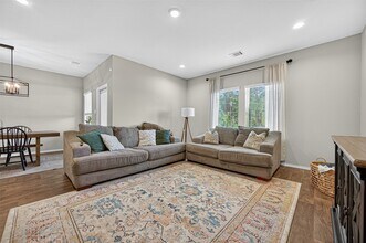 Building Photo - 14601 Blackbrush Mnr