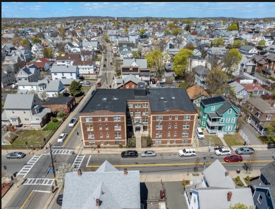Building Photo - 68 Linden St