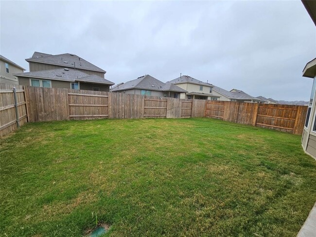 Building Photo - 138 Sugarberry Dr