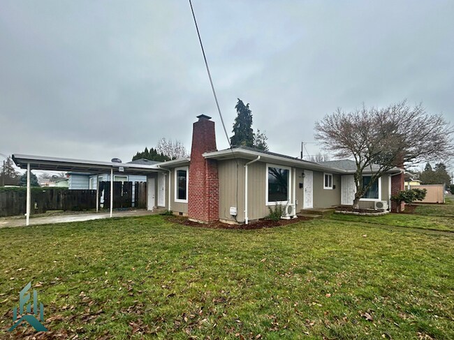 Building Photo - 2503 8th Ave SE