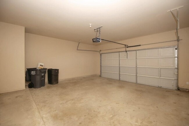 Building Photo - 25215 Calico Woods Ln
