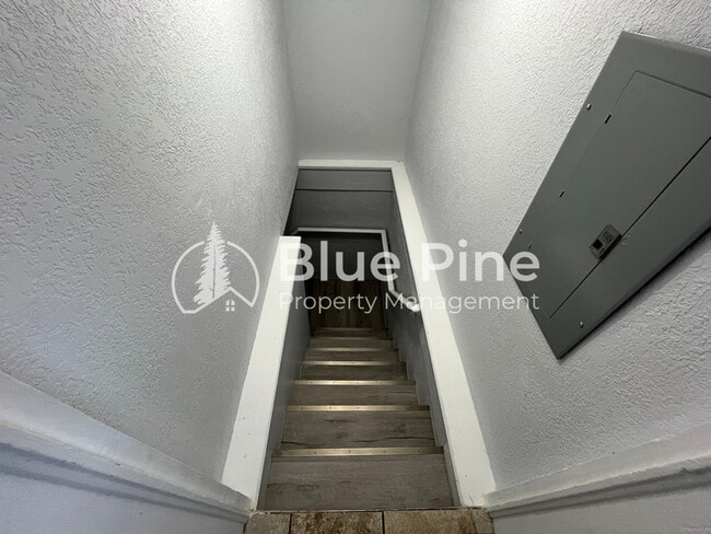 Building Photo - 1322 S 4th Ave