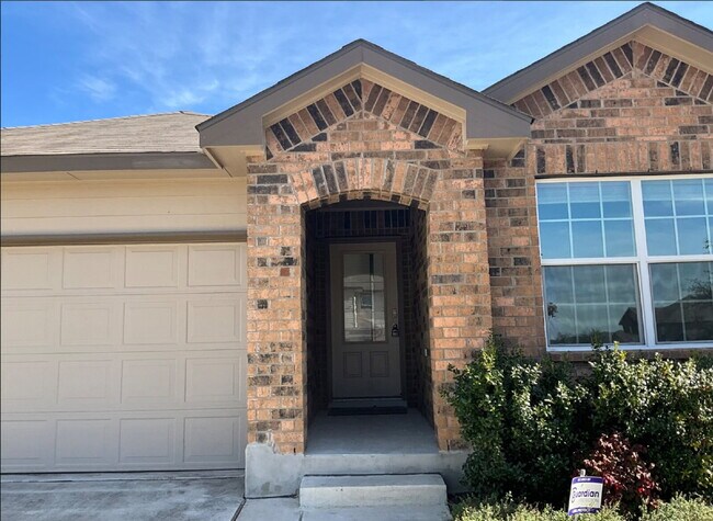 Building Photo - "Charming 4-Bedroom Home with Granite Eleg...