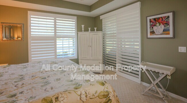 Building Photo - 2405 Harmony Ln