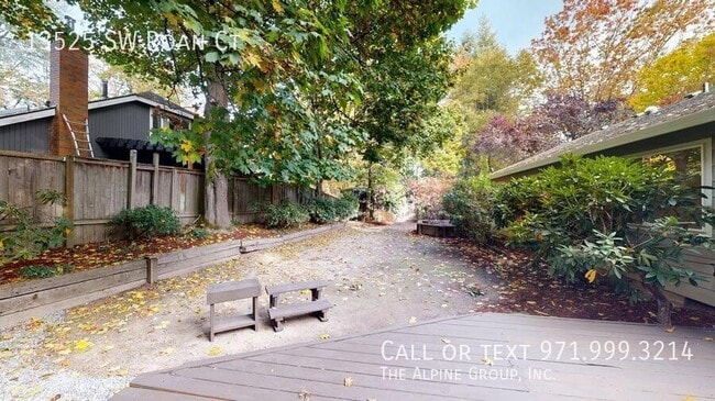 Building Photo - 13525 SW Roan Ct