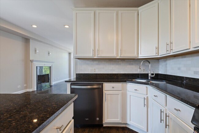 Building Photo - 4541 S Evans Ave