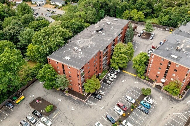 Building Photo - 159 Main St