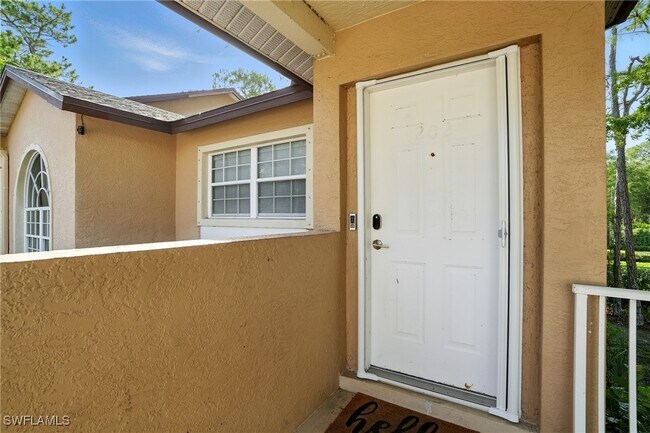 Building Photo - 9624 Crescent Garden Dr