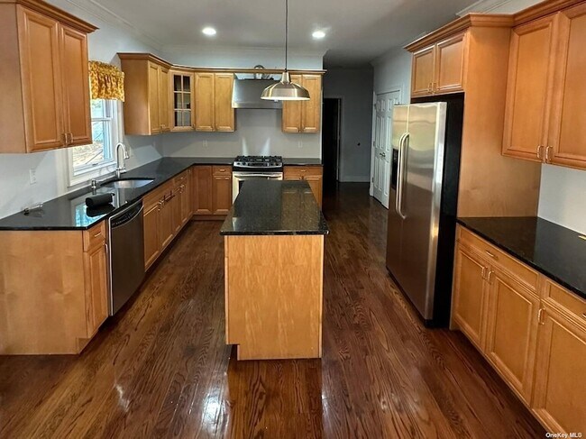 Building Photo - 57A Hillwood Dr