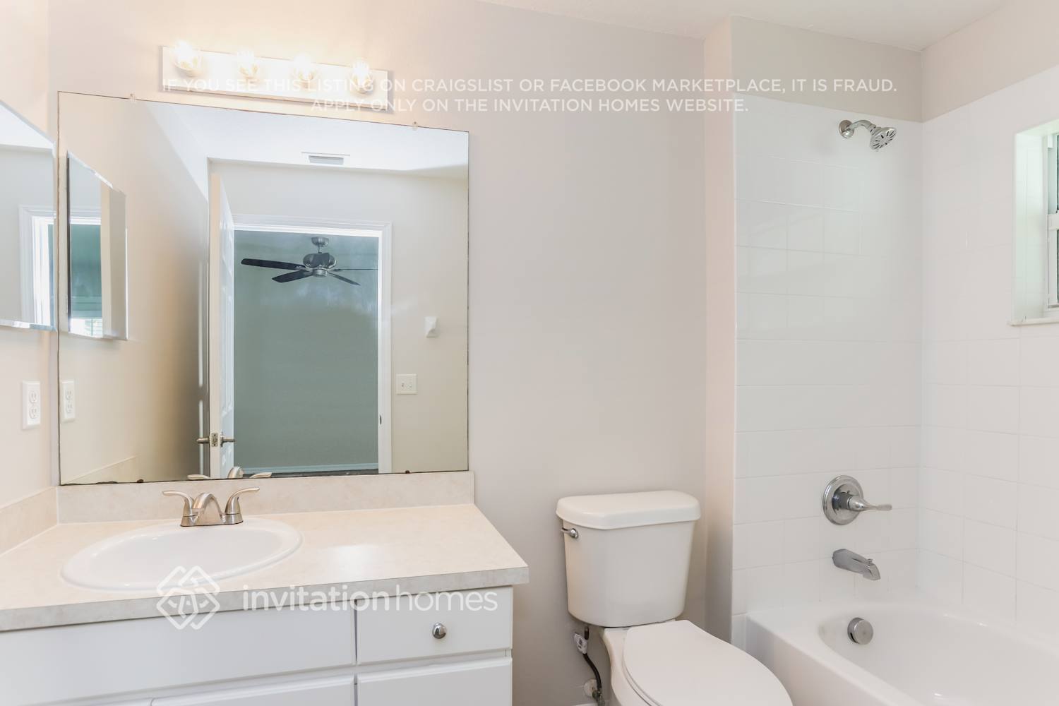 Building Photo - 11118 Hidden Breeze Dr