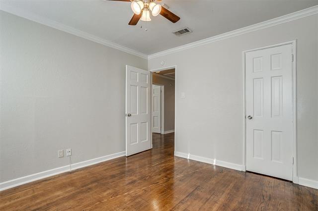 Building Photo - 4231 S Cresthaven Rd