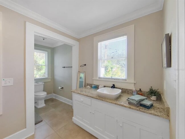 Building Photo - 614 8th St N