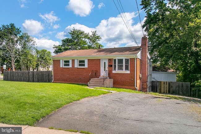 Primary Photo - 9802 Lomond Dr