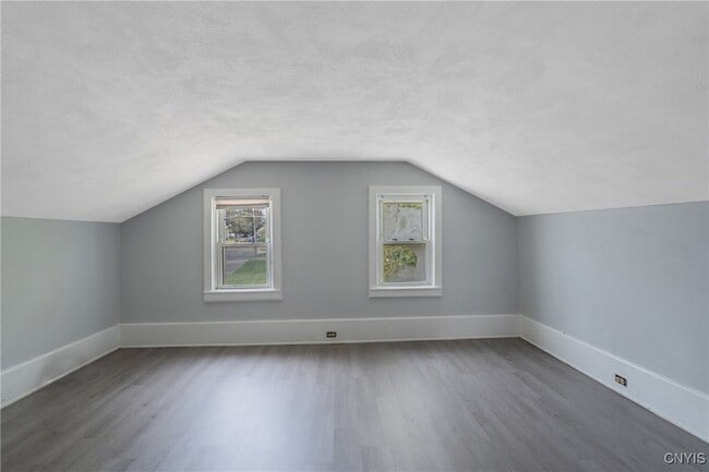 Building Photo - 148 W Cayuga St