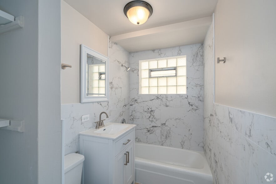 Updated 2BR, 1BA - 750SF - Bathroom - 6946 W 65th St