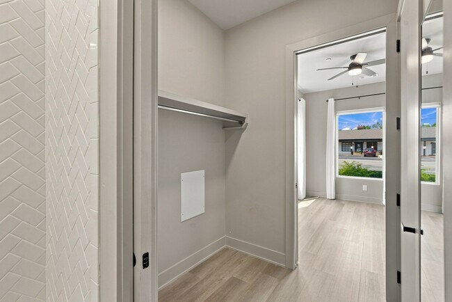 Building Photo - 1090 Haysboro Ave