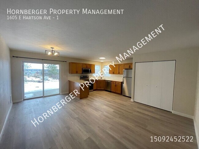 Building Photo - 1605 E Hartson Ave