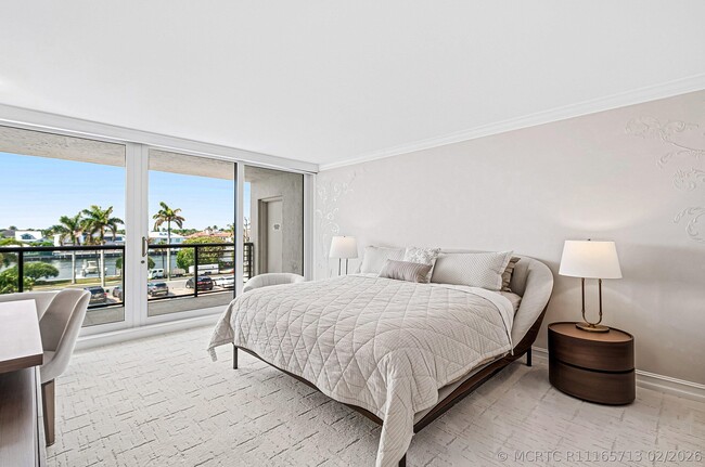 Building Photo - 2727 S Ocean Blvd