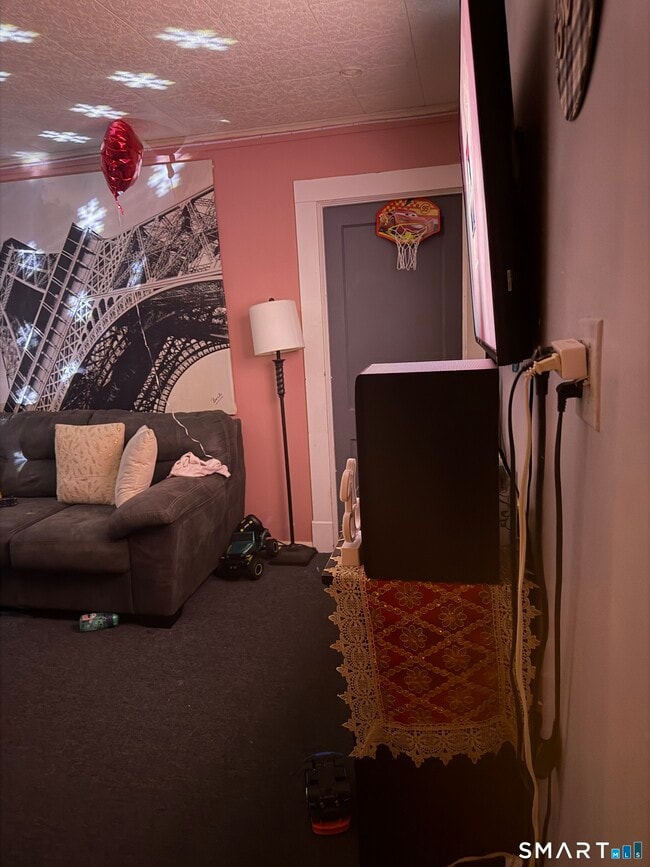 Building Photo - 74 George St