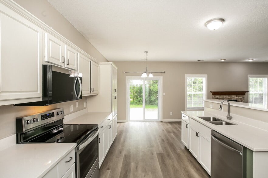 Building Photo - 6460 Dusty Laurel Dr