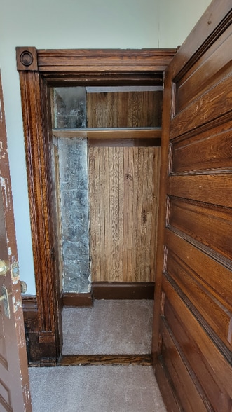 Building Photo - 1918 Hughitt Ave