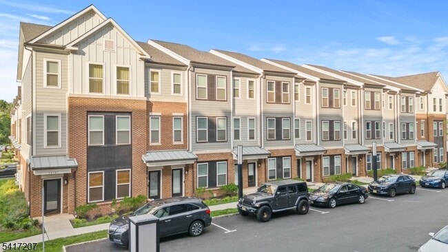 Building Photo - 8 Jessica Ln