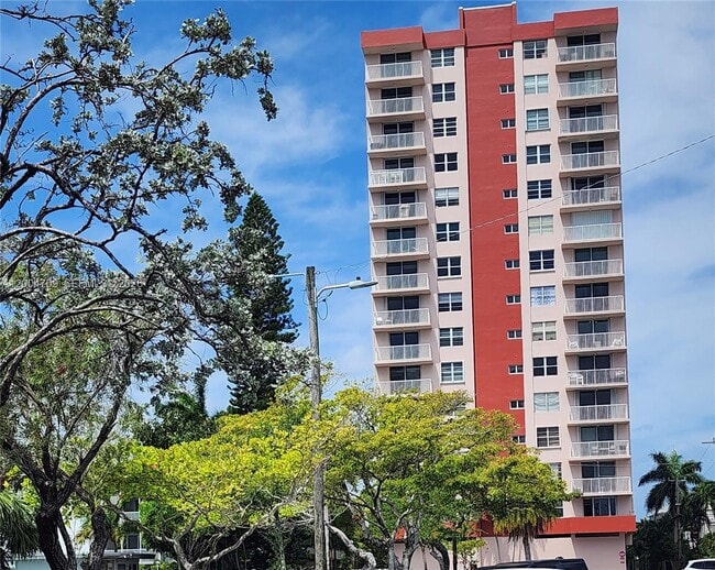 Building Photo - 3161 S Ocean Dr