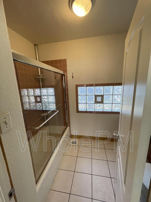 Building Photo - 4909 Beach Ct
