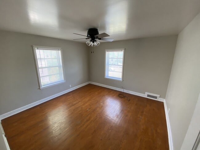 Building Photo - 1853 S 50th St