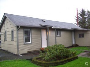 Building Photo - STATUS: RENTED-  | R220A | $1095 + $100 fo...