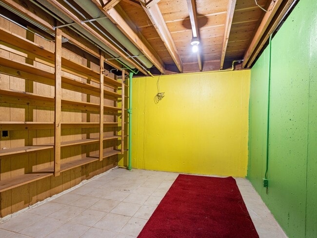 Building Photo - 2916 School St